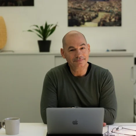 Jógvan Zachariassen heiðraður í Estlandi við “The Ecumenical Award 2025”