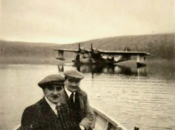 Sørin Nielsen og Dánial Niclasen við árarnar.