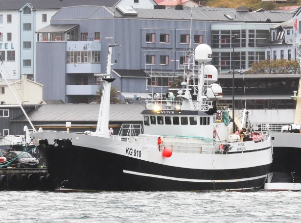 Núpur er einasta ísfiskalínuskipið, sum framvegis er í vinnu (Savnsmynd: Kiran Jóanesarson)