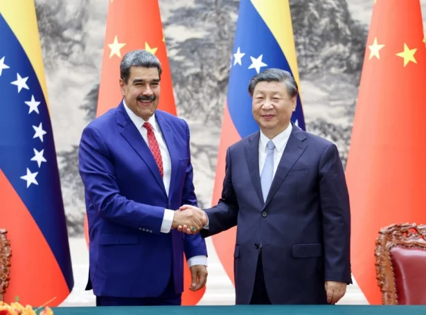 Nicolas Maduro, forseti í Venesuela á vitjan hjá kinesiska forsetanum, Xi Jinping í Beijing í september 2023 (Mynd: EPA)