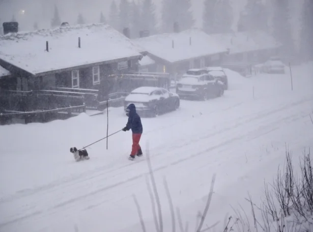 Åre í Svøríki undir ódnini Johannes síðst í farna árininum (Mynd: EPA)