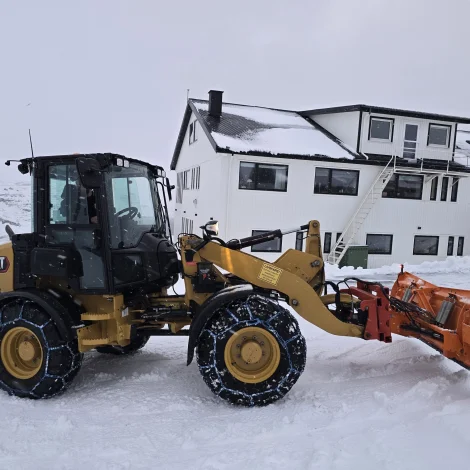 Nýggja gravimaskinan á Eiði trýstroynd