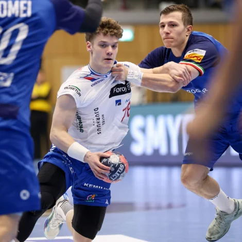 Avrikið hjá Óla Mittún og hinum var ikki nóg mikið móti Italia í gjár - áðrenn høvdu Føroyar ikki tapt á heimavølli síðani fyrsta A-landsdystin hjá Óla - í oktober 2022 (Mynd: Sverri Egholm)