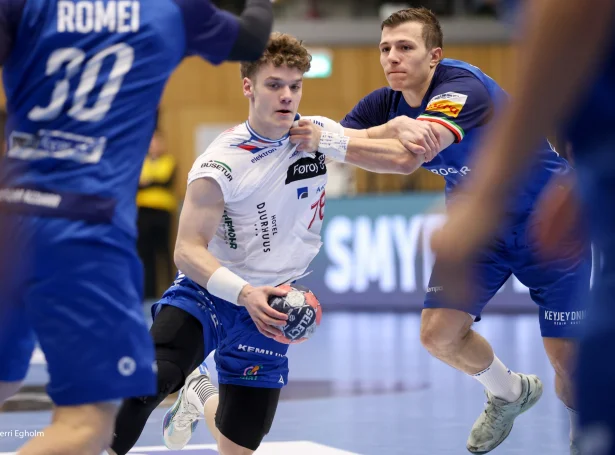 Avrikið hjá Óla Mittún og hinum var ikki nóg mikið móti Italia í gjár - áðrenn høvdu Føroyar ikki tapt á heimavølli síðani fyrsta A-landsdystin hjá Óla - í oktober 2022 (Mynd: Sverri Egholm)