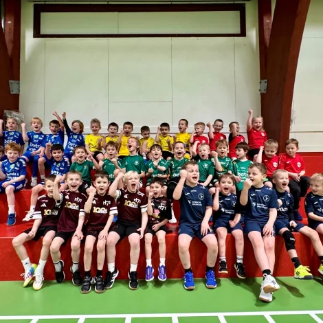 Heili 48 U7-dreingjalið vóru meldaði til U7-kappingina, sum var á Giljanesi í gjár