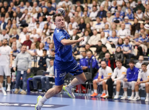 Høgri vongurin hjá Füchse Berlin tók ábyrgd á føroyska liðnum móti Italia, og verður hann ógvuliga týðandi í Oslo (Mynd: Sverri Egholm)