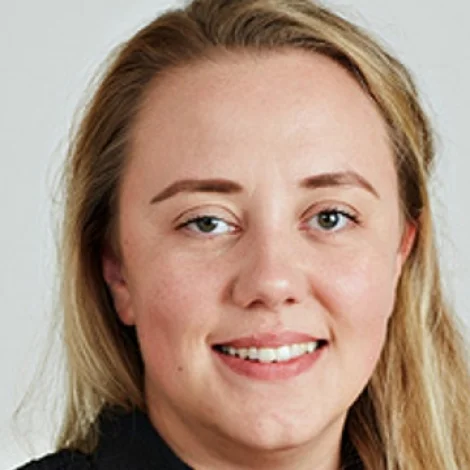 Annika verður prestur í Norstreymoyar vestara prestagjaldi