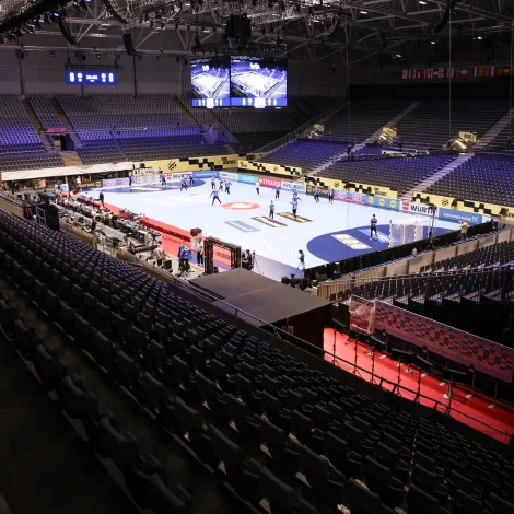 Myndir: Føroyingar í dystarhøllini - fríggjakvøldið verður tað Thumbnail