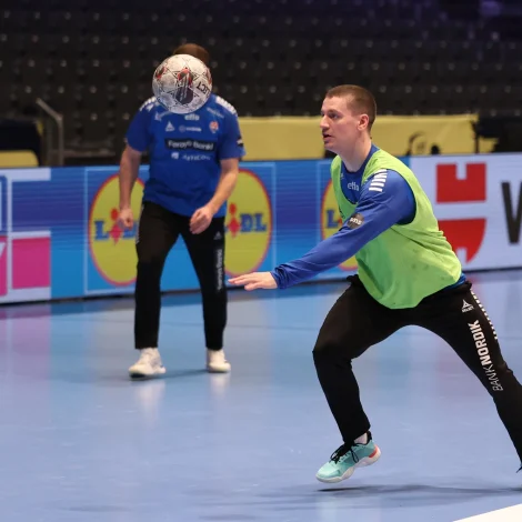 Elias: Okkara fyrsta mál er at vinna ein dyst