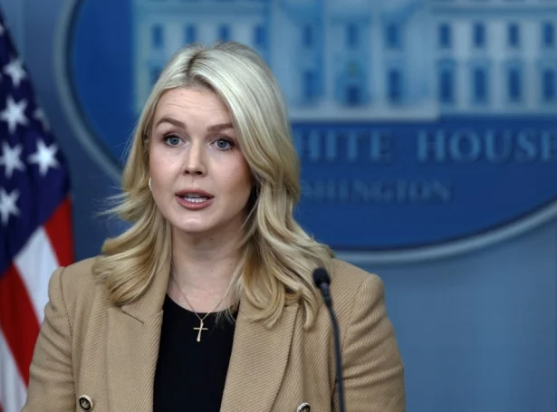 Karoline Leavitt, talsfólk hjá Hvítu Húsunum (Mynd: EPA)