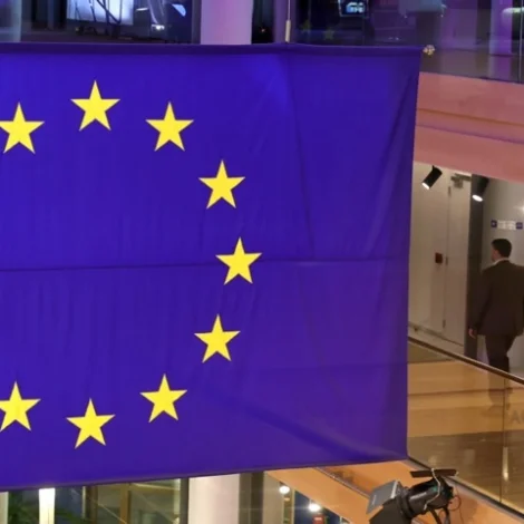 ES-sendiharrar innkallaðir til skundfund í dag