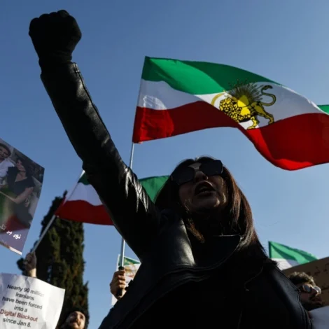 Iran: Í minsta lagi 5.000 fólk deyð undir mótmælunum