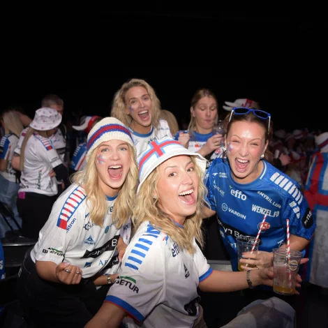 Myndir: Upphiting í Gateway Studios