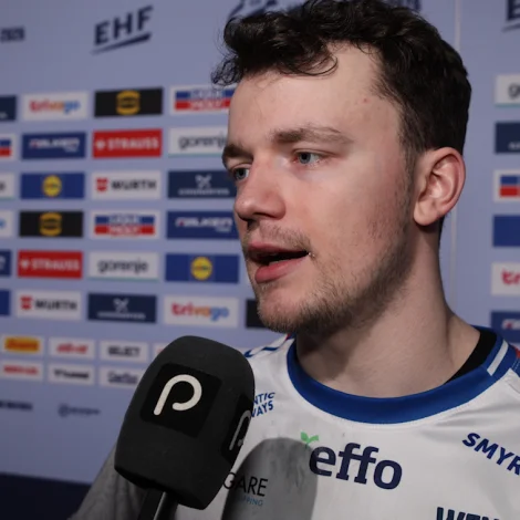 Hákun: For hundan - tað eru áskoðararnir sjálvandi Thumbnail