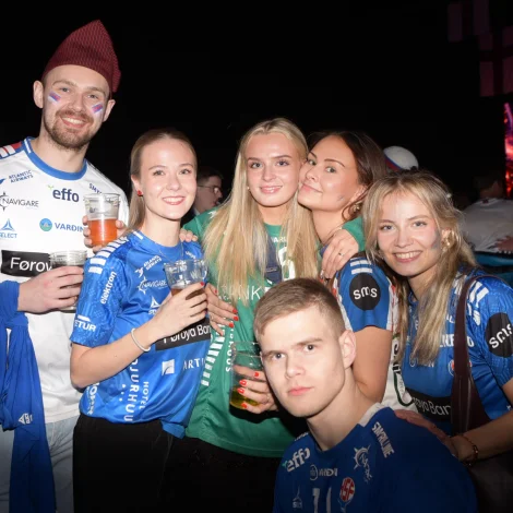 Myndir: Fólk hugnaðu sær óført í nátt