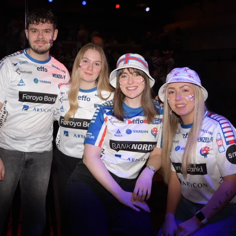 Myndir: Upphiting í Carls