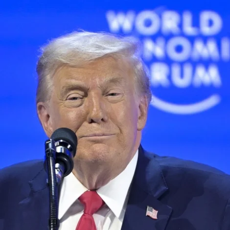 Karmur gjørdur fyri avtalu um Grønland - Trump droppar tollin