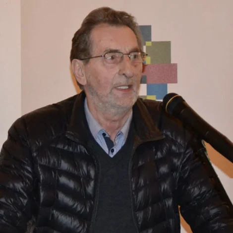 Ein tjóðarbyggjari og felagsmaður er farin