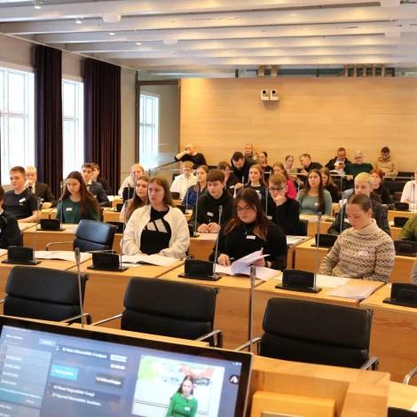 28 uppskot komu inn til ungdómstingið