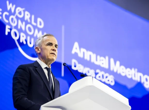 Mark Carney, forsætisráðharri í Kanada, var kritiskur mótvegis Donald Trump í hansara røðu á toppfundinum í Davos fyrr í vikuni (Mynd: EPA)