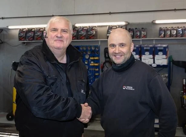 Marner við Skipá og Heðin Weihe (Mynd: Føroya Oljusøla)