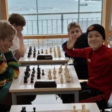 BarnaGP2 var telvað á Giljanesi í gjár