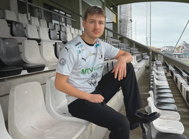 Leivur Fossdal Guttesen hevur fyri tað mesta verið í norðara húsinum í Gundadali, men næstu tvey árini hevur vinstrabeinti spælarin sáttmála við B36 (Mynd: B36)