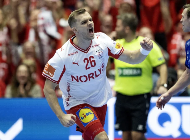 Jóhan á Plógv Hansen gjørdi bart í hálvfinaluni móti Íslandi við seks málum. Í dag spælir hann fyri sínum fimta endaspælsgulli (Mynd: EPA)