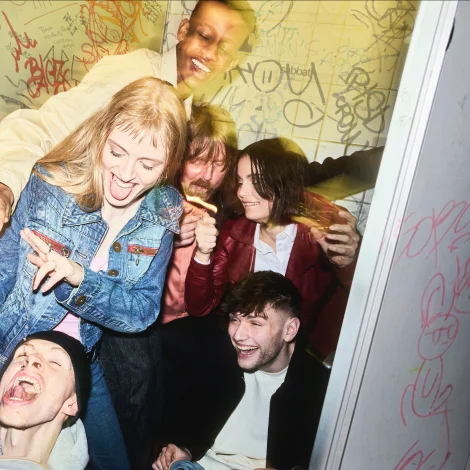 Tjóðpallurin fer í býin