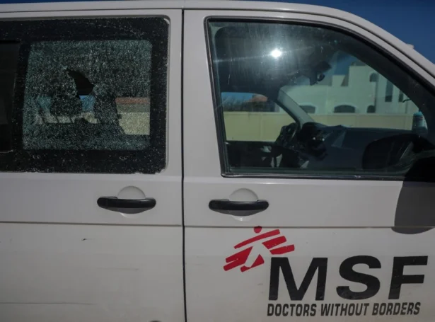 Akfar hjá Læknum uttan landamørk í Khan Younis í sunnara parti av Gazageiranum (Mynd: EPA)