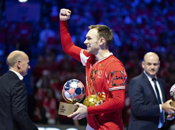 Umframt mongu gullheiðursmerkini trýtur tað ikki við persónligum heiðrum hjá 26-ára gamla høgra bakkinum (Mynd: EPA)