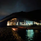 Til ber at síggja og hoyra listverk býráðshúsins hvørt kvøld