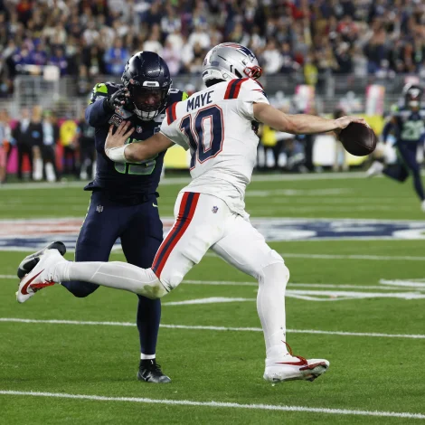 Verjan hjá Seahawks var, eins og í seinasta finalusigri felagsins, framúr. Drake Maye og teir fingu einki at koyra, fyrrenn ov seint var (Mynd: EPA)