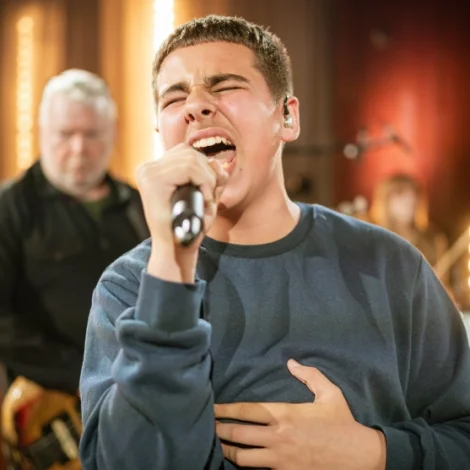 Video: Spor í sandi við Bjarka