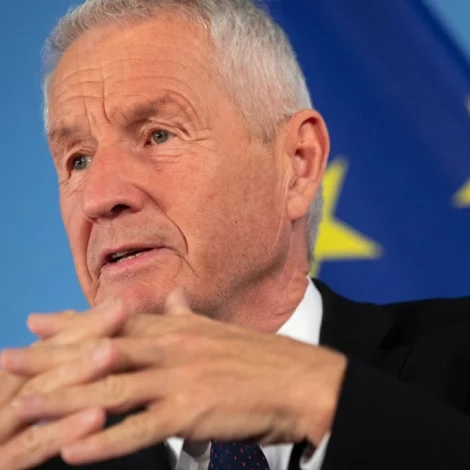 Jagland missir órinið og kann saksøkjast