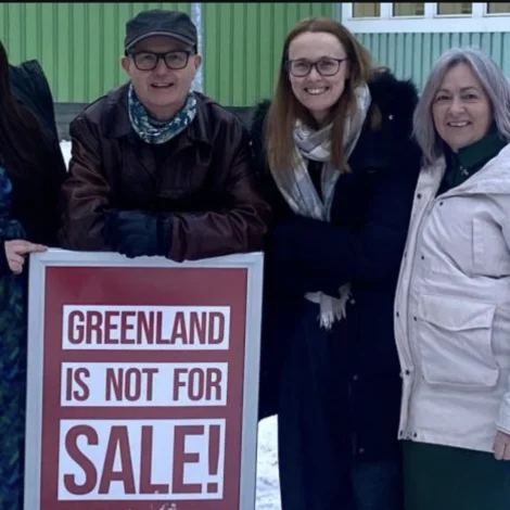 Bretskir tjóðartingslimir á vitjan í Nuuk