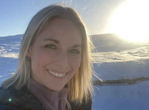 Seinastu 12 árini hevur Vivian Ole-Jacobsen starvast á roknskapardeildini og fyrisitingini hjá Atlantic Airways. Hon hevu verið nógv virkin innan missiónsarbeiði í heimbygdini (Mynd: trubodin.fo)