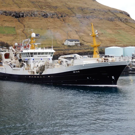 Polar Amarqq landar í Fuglafirði