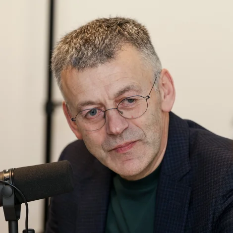 - Sambandið hevur verið ov vánaligt og peningurin kann nýtast betri