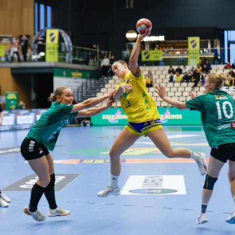 Lív Sveinbjørnsdóttir Poulsen gjørdi av álvara bart, tá á stóð í Vestmanna. Í løtuni eru bæði VÍF og Kyndil á finalukós aftur - her í steypafinaluni í februar (Mynd: Sverri Egholm)