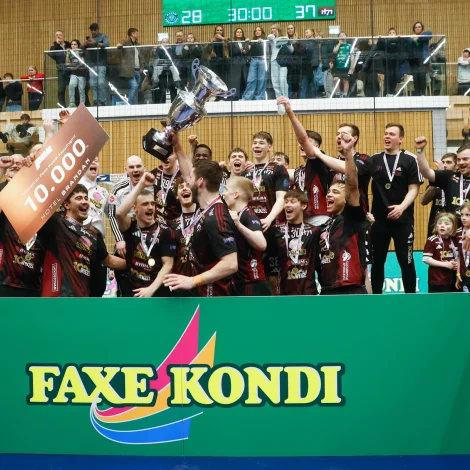 H71 aftur steypavinnari (Mynd: Jens Kr. Vang)