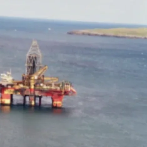 Føroyar skulu satsa uppá olju og gass