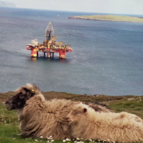 Føroyar skulu satsa uppá olju og gass