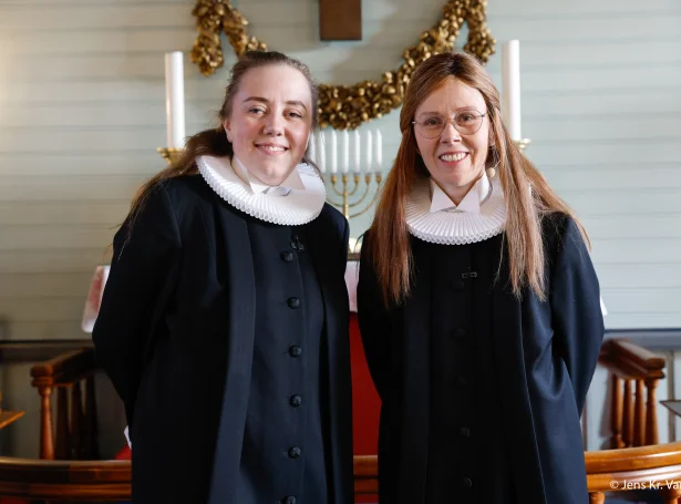 Annika Magnussen Gaard og Maria Jørðdal Niclasen, sum í januarmánað bleiv skipað í embæti sum dómpróstur (Mynd: Jens Kr. Vang)