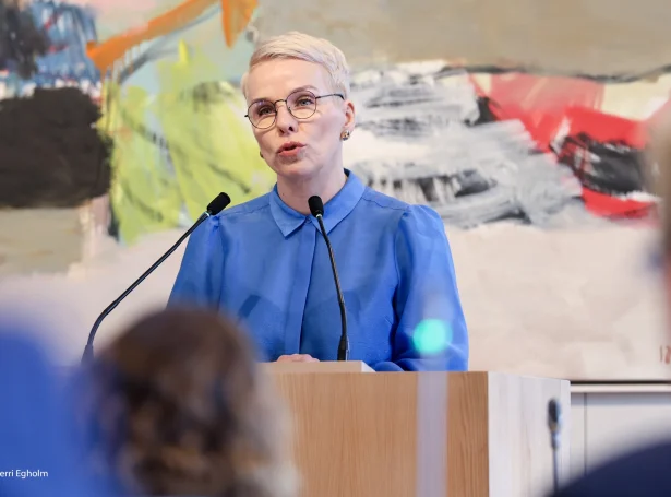 Liljan Weihe hevur júst verið á tingins røðarapalli og gjørt sína støðu greiða - eisini fanst hon at egnari samgongu (Mynd: Sverri Egholm)