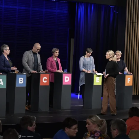 Politiskur kjakfundur í Finsen um bústaðartrotið