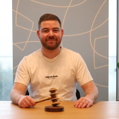 Eyðstein: Avbjóðandi, men spennandi, at verða yngsti borgarstjórin