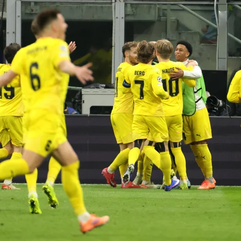 Bodø/Glimt hevur nú gjørt Rosenborg kynstrið eftir - við at vinna á San Siro - og í roynd og veru betrað tað. Í næsta umfarið kann mótsstøðuliðið eita Manchester City (Mynd: EPA)