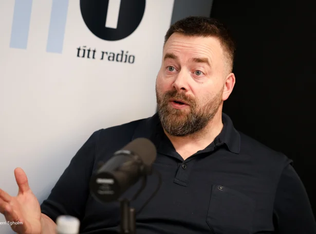 Samfelagsfrøðingurin og politiski viðmerkjarin hevði sum vera man sína meining um støðuna í samgongusamráðingunum, ið nú síggja út til at vera so gott sum komnar á mál (Mynd: Sverri Egholm)