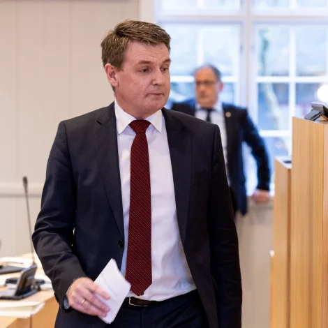 Tveir flokkar leggja valskráir fram fríggjadagin